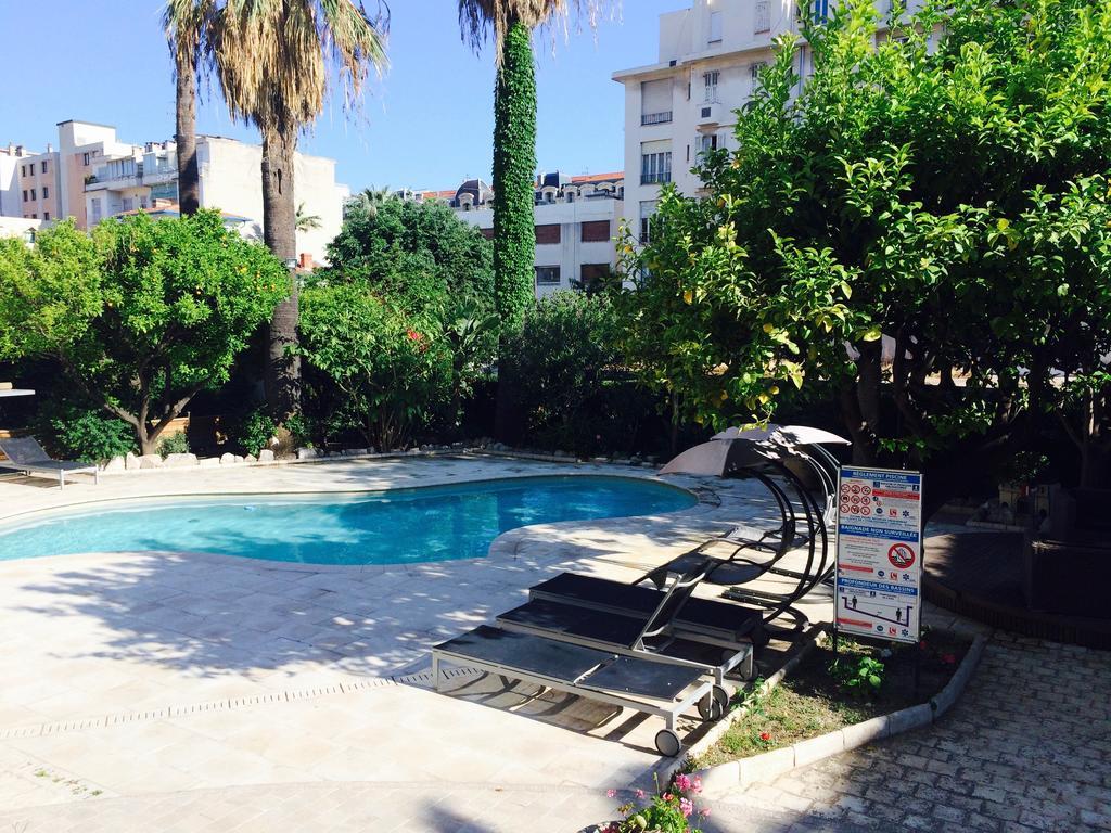 Armenonville Nice Bagian luar foto