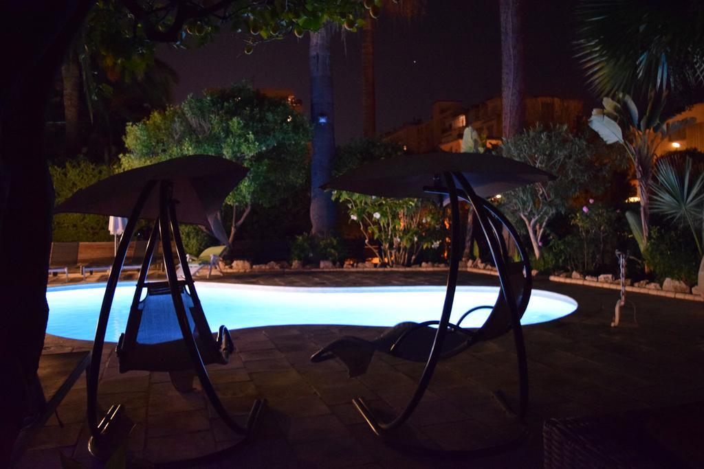 Armenonville Nice Bagian luar foto