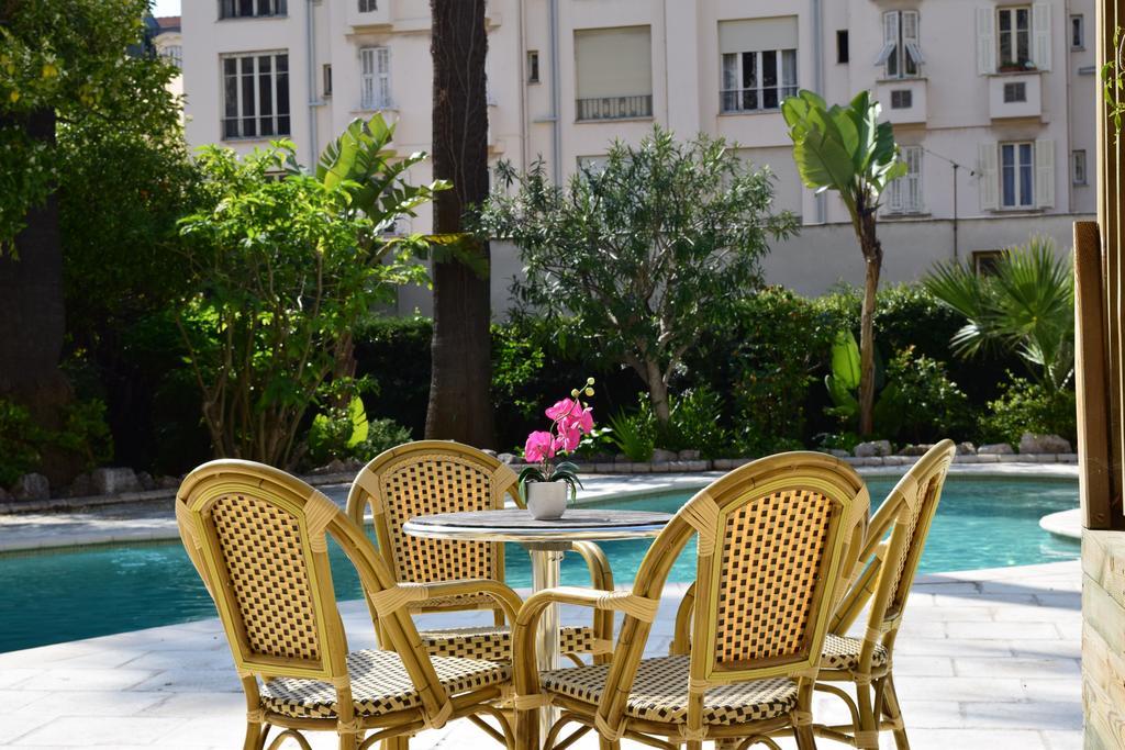 Armenonville Nice Bagian luar foto