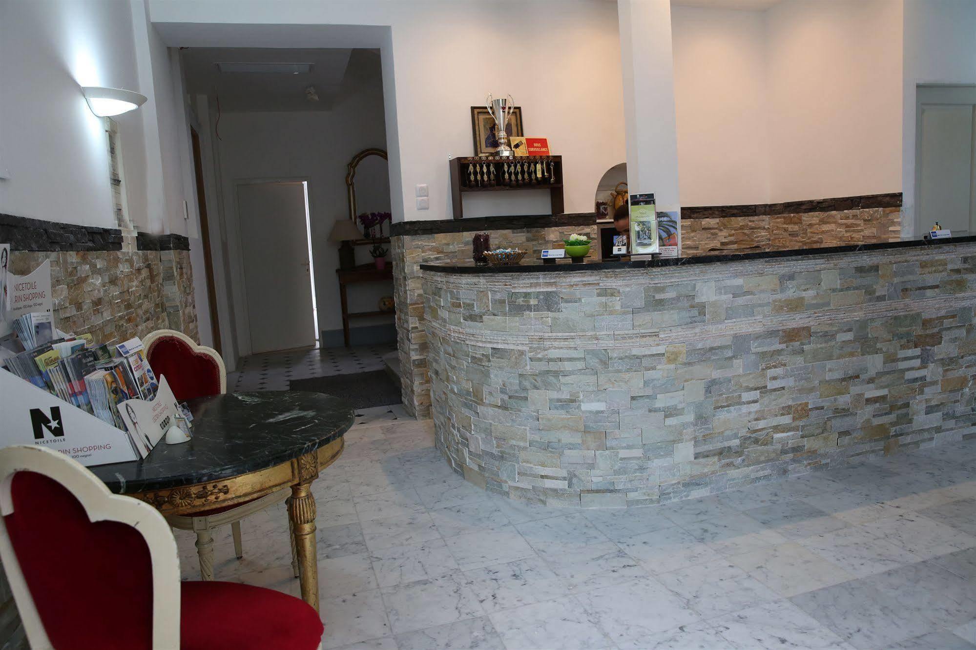 Armenonville Nice Bagian luar foto