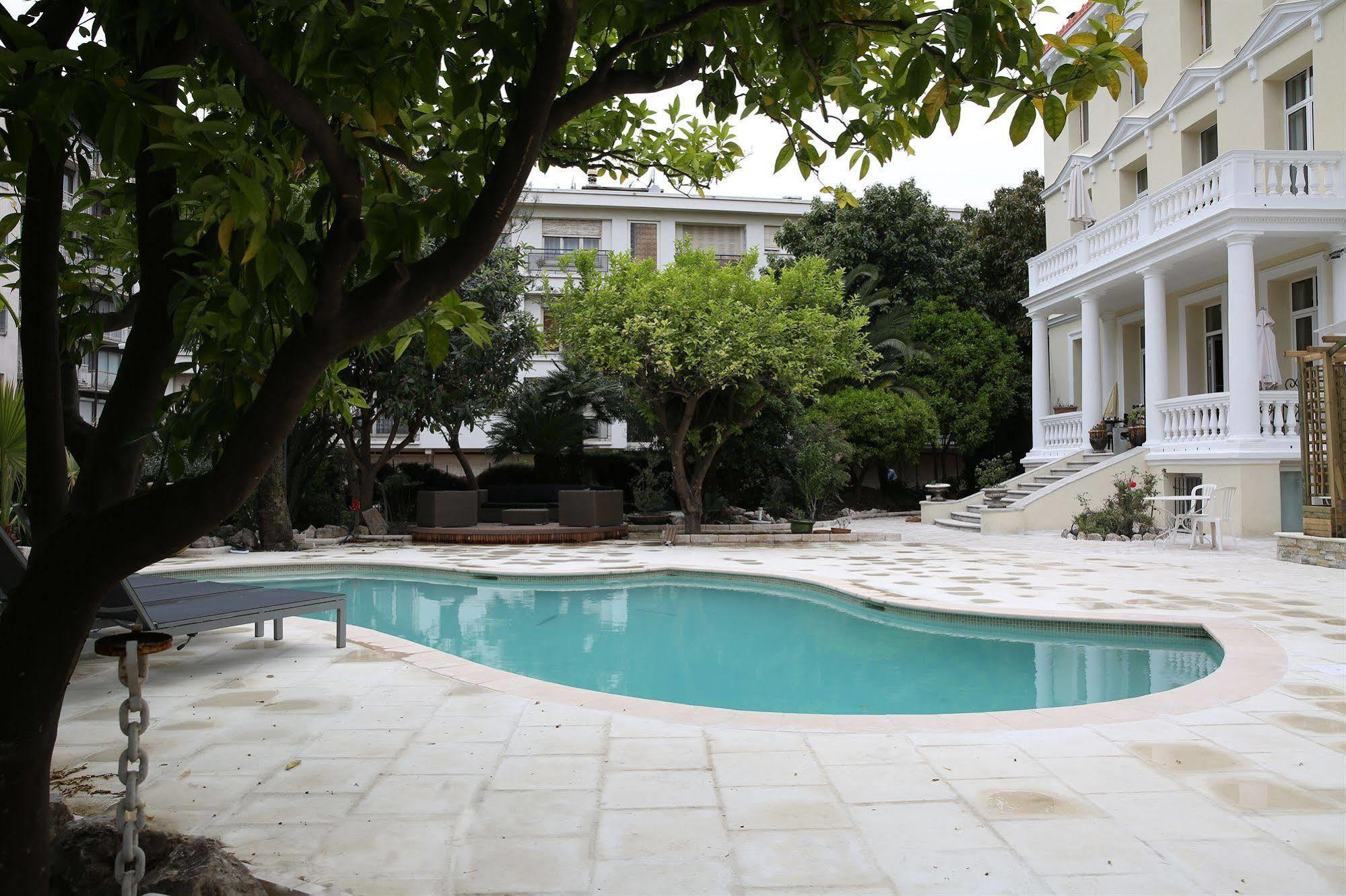 Armenonville Nice Bagian luar foto