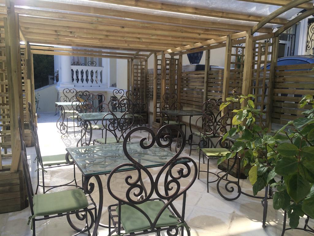 Armenonville Nice Bagian luar foto